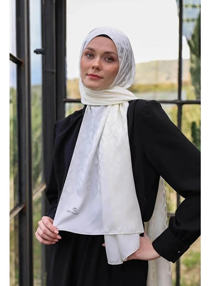 حجاب شال جاكار ناعم حريري بنقشة قطرات باللون الأبيض – مزيج قطن وفيسكوز - Image 4