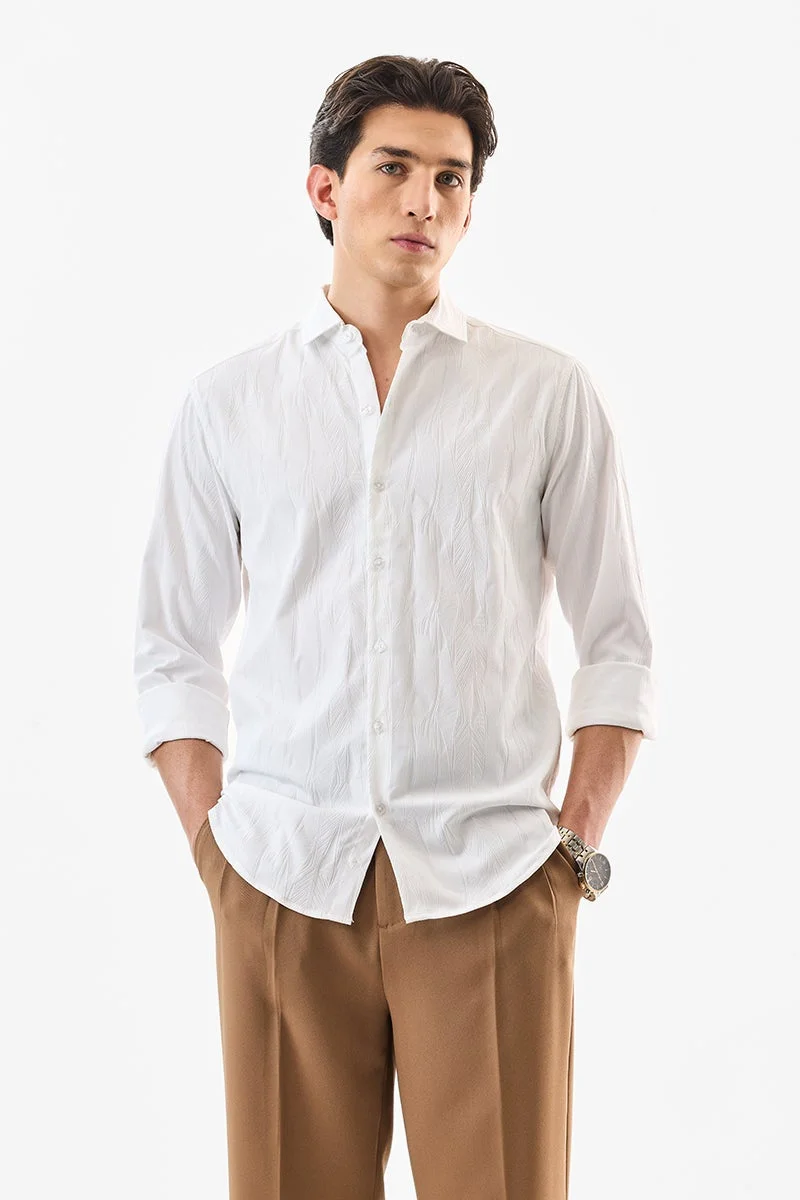 سنيتش قميص بقصة ضيقة بنقوش