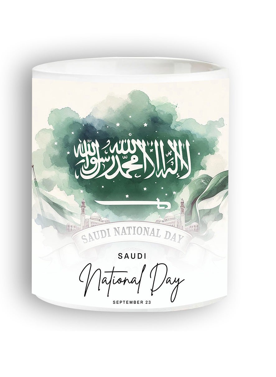 اليوم الوطني ، مج من السيراميك بطبعة تصميم لليوم الوطني السعودي بلون أبيض