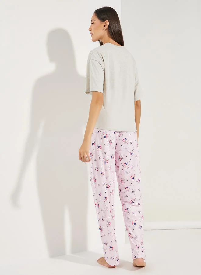 Styli Solid V Neck T-Shirt & Floral Print Pyjama Set