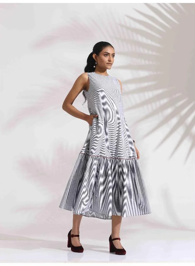 ترو برونز فستان بخصر منسدل مخطط