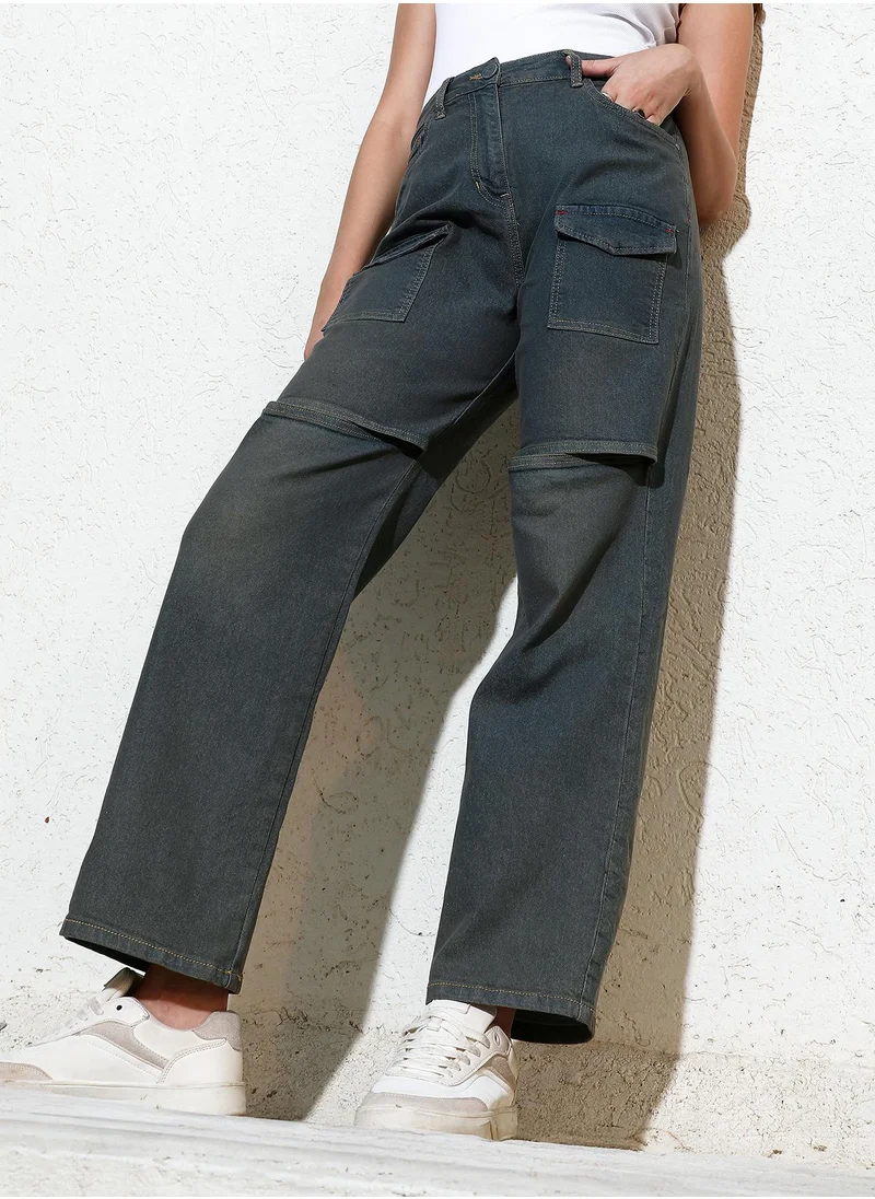 كامبوس سوترا Women's Navy Blue Flared Cargo Denim Jeans For Casual Wear | High-Waist | Relaxed Fit | Button Closure | Denim Jeans Crafted With Comfort Fit For Everyday Wear
