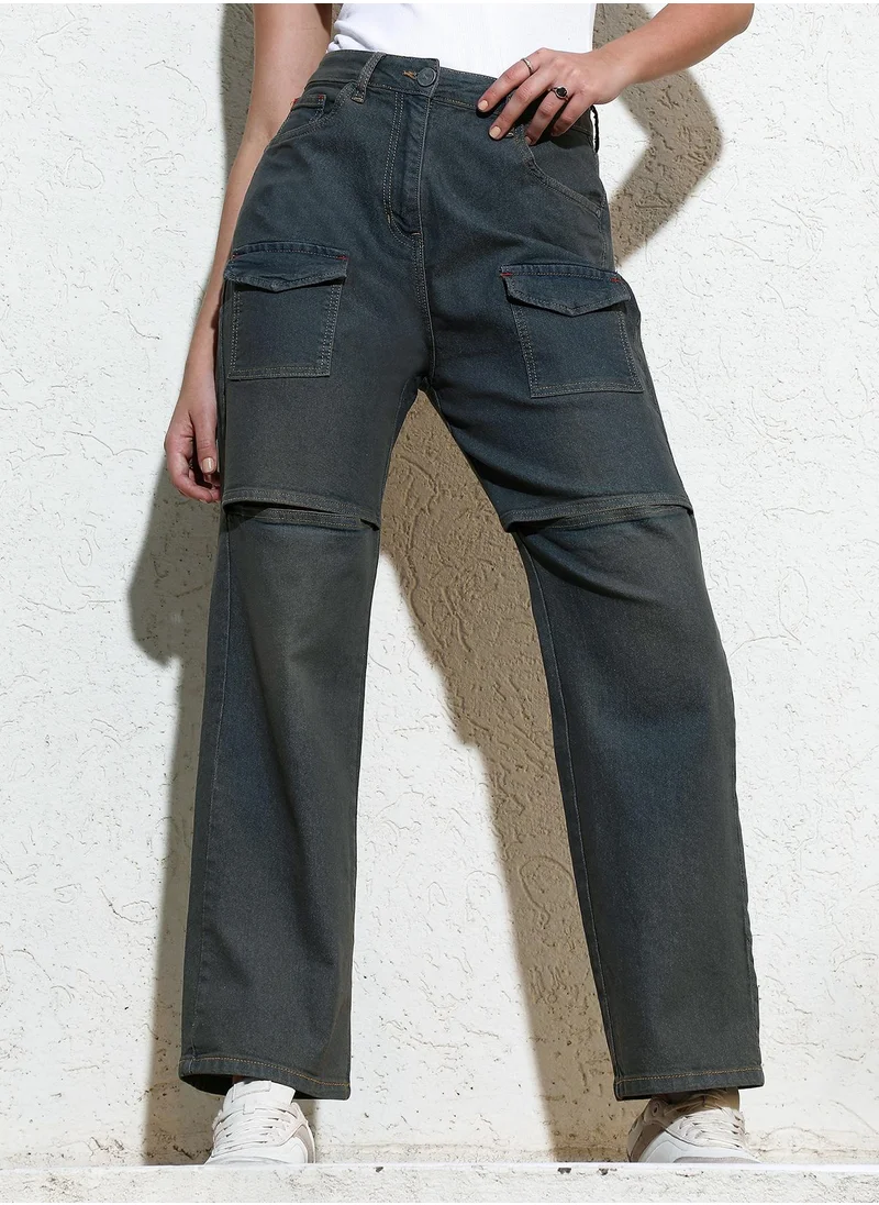 كامبوس سوترا Women's Navy Blue Flared Cargo Denim Jeans For Casual Wear | High-Waist | Relaxed Fit | Button Closure | Denim Jeans Crafted With Comfort Fit For Everyday Wear