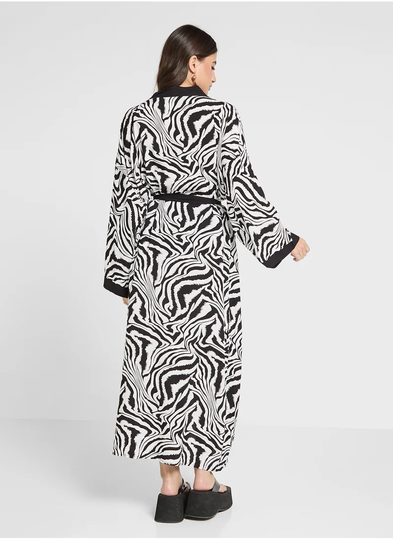 جينجر Animal Print Satin Maxi Robe