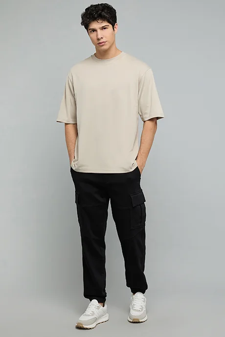 أر أند بي Solid T-Shirt with Crew Neck and Short Sleeves