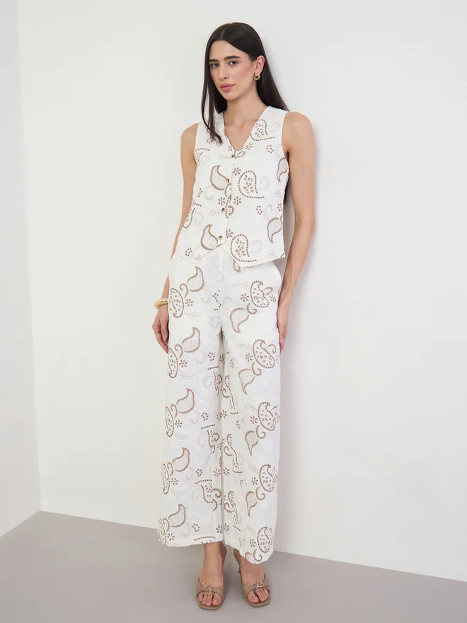 Styli Styli Off White Embroidered Cotton Waistcoat