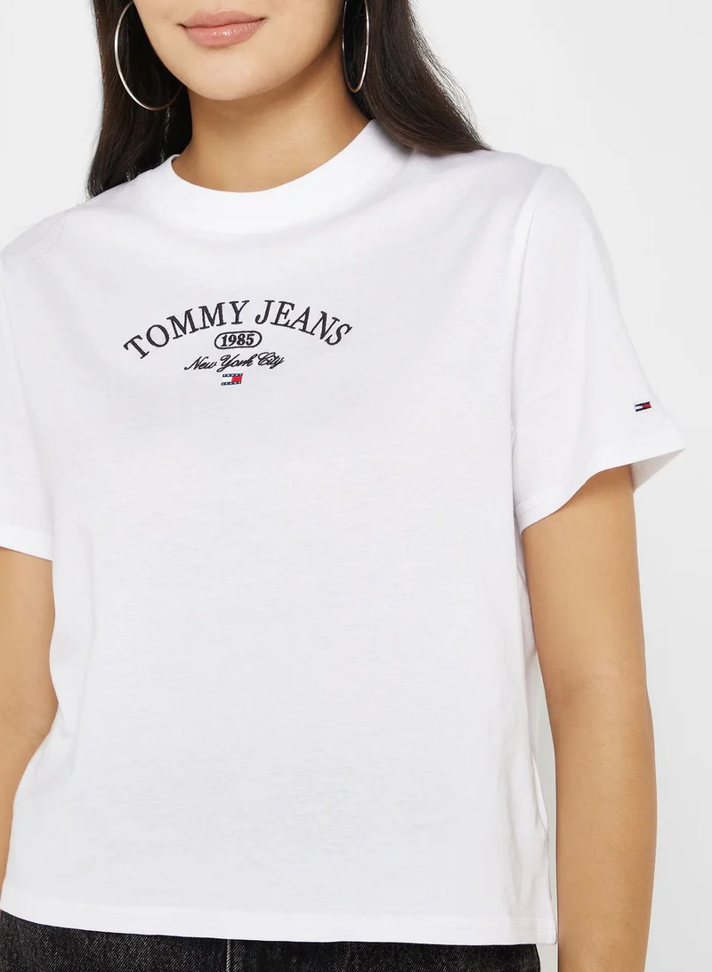 TOMMY JEANS Graphic Crew Neck T-Shirt
