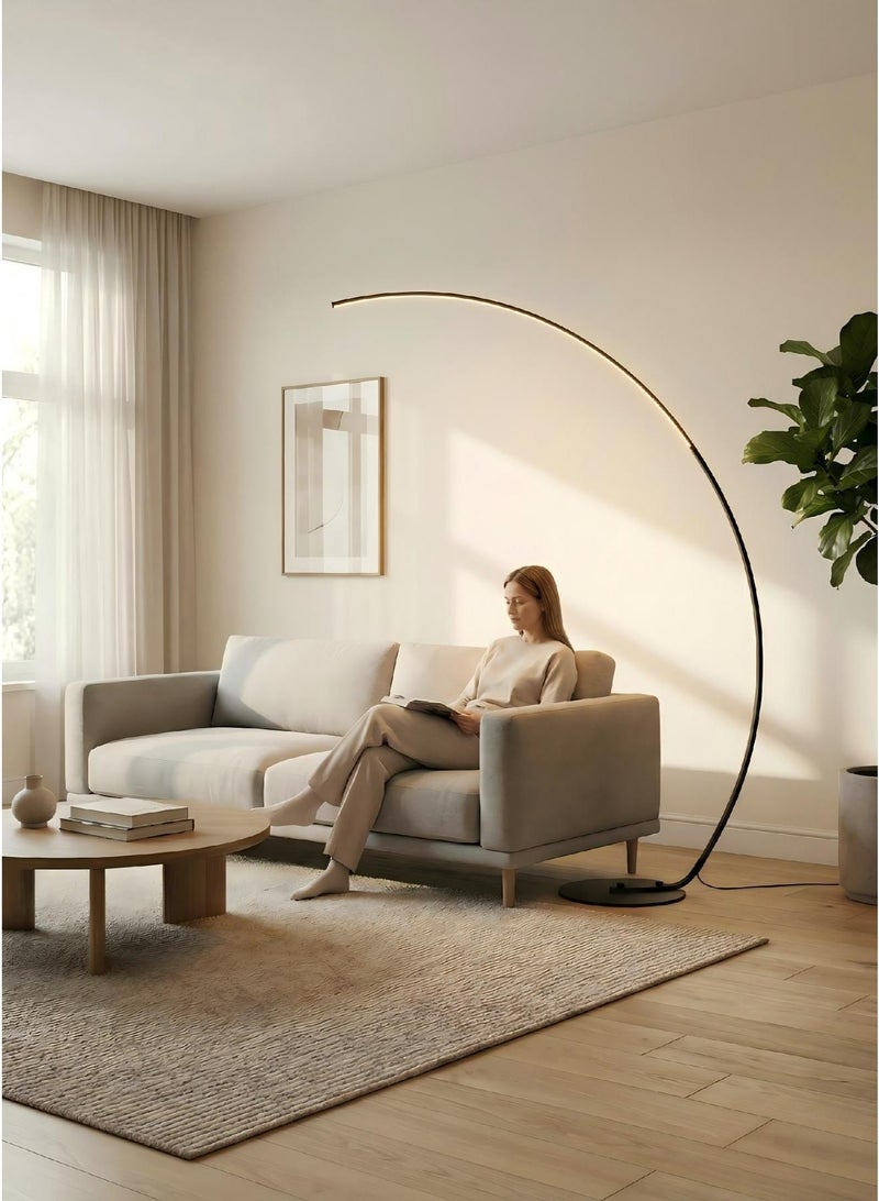 الحياة المريحة مصباح أرضي LED عصري فاخر بتصميم مقوس | إضاءة دافئة قابلة للتعتيم، مناسب لغرفة المعيشة والمجلس | ديكور منزلي أسود بتصميم بسيط، مثالي لشهر رمضان في الإمارات - Image 1