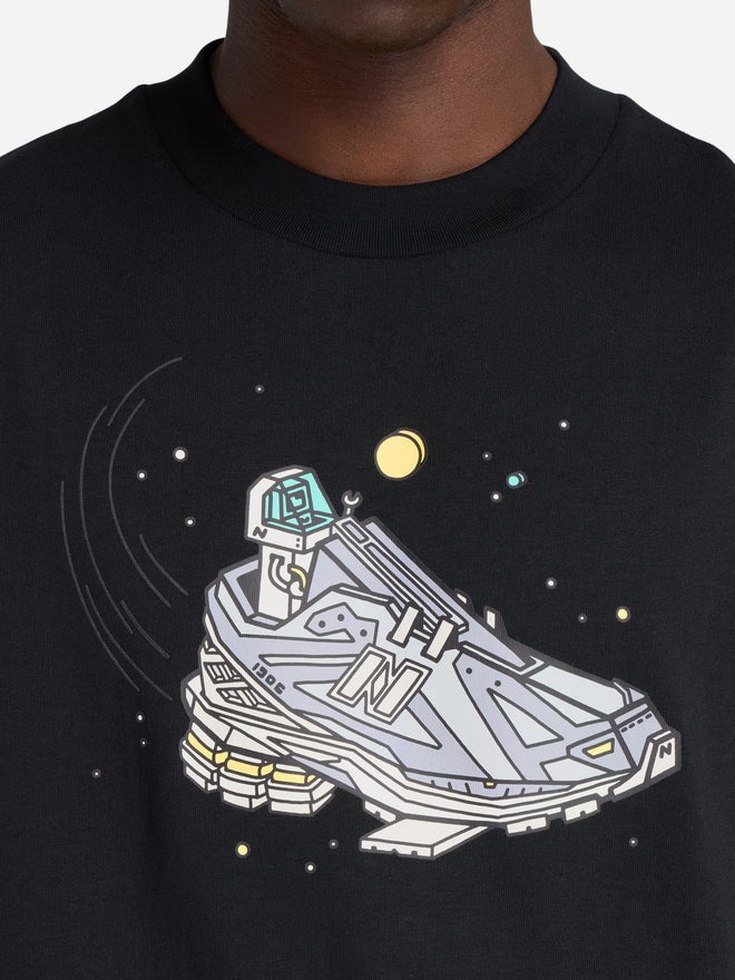 New Balance Men Black Graphic Crew Neck T-Shirt - Image 4