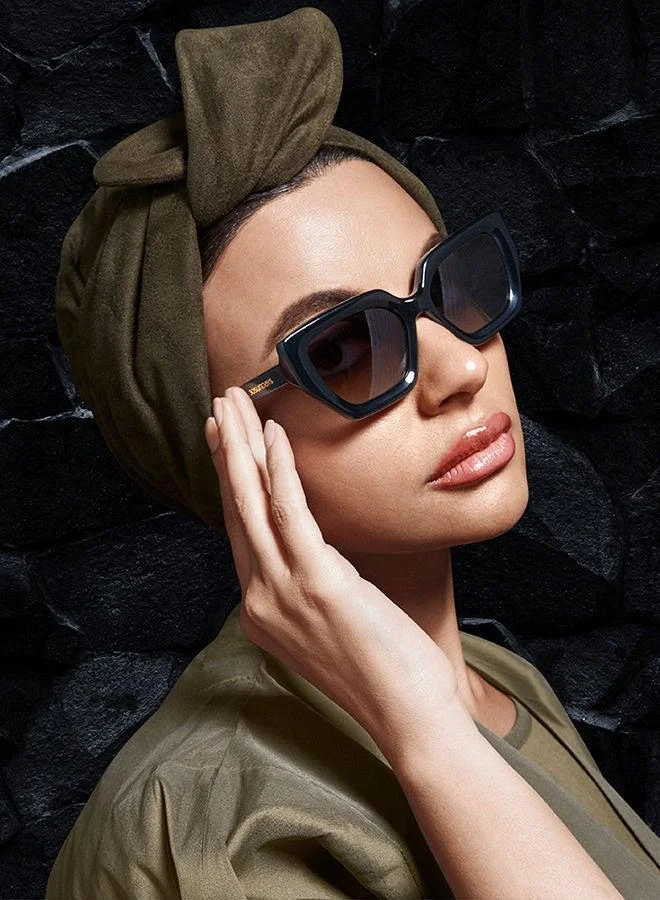 30Sundays 30Sundays PHOENIX,Women Sunglasses, Cat Eye Sunglasses, UV Protection: UV400 (Black,Green)