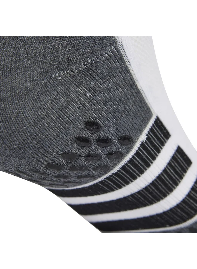 اديداس جوارب تدريب بيضاء من بروف جروب  كرو للجنسين مقاس . - .