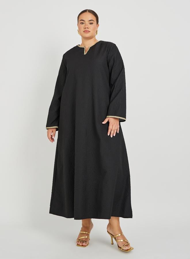 Styli Styli Plus Size Textured Notch Neck Jalabiya with Lace Detail  - Image 2