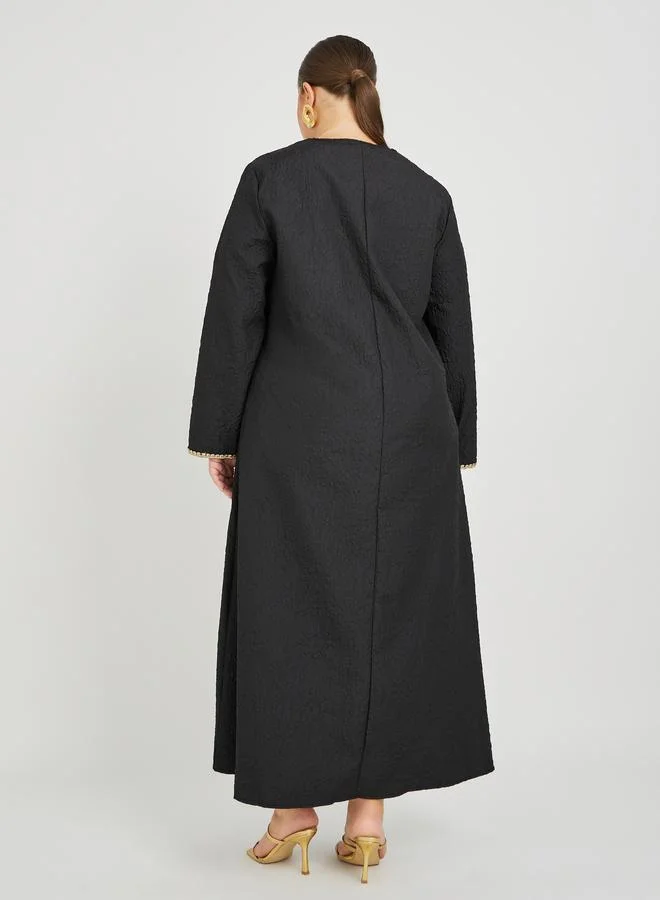 Styli Styli Plus Size Textured Notch Neck Jalabiya with Lace Detail
