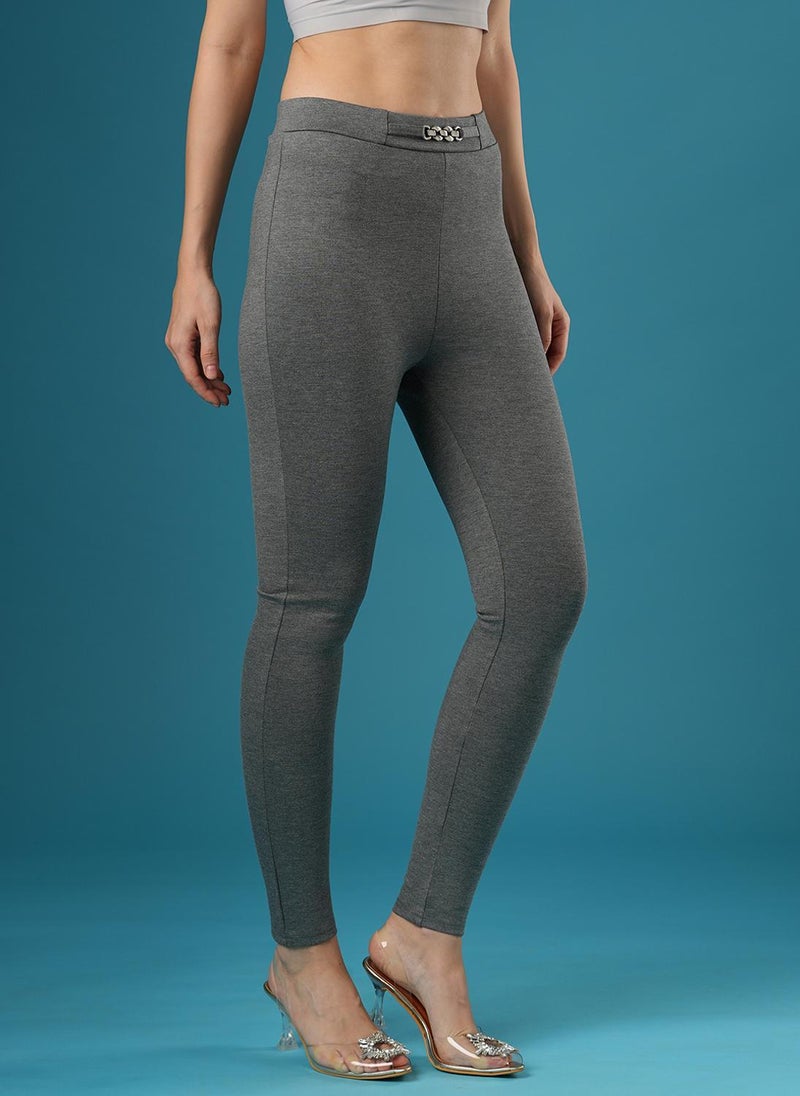 Globus Women Skinny Fit Mid Rise Stretchable Treggings - Image 4