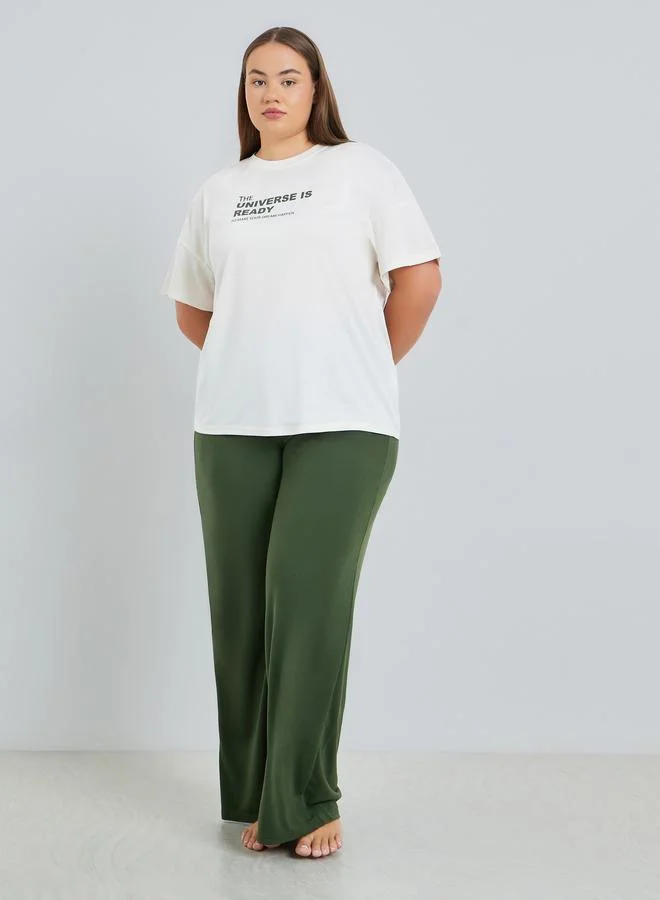 Styli Plus Size Slogan Print T-Shirt and Pyjama Set