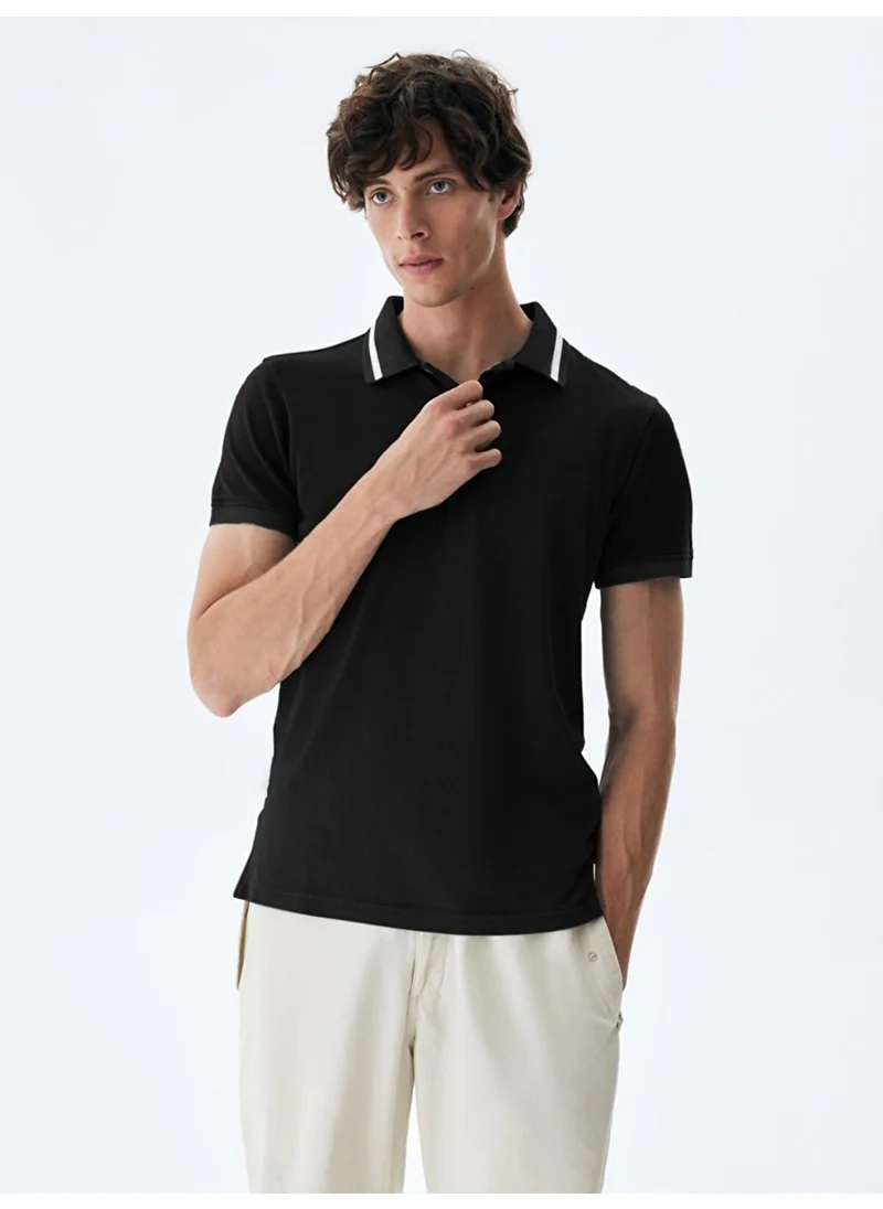 إل تي بي Black T-Shirt