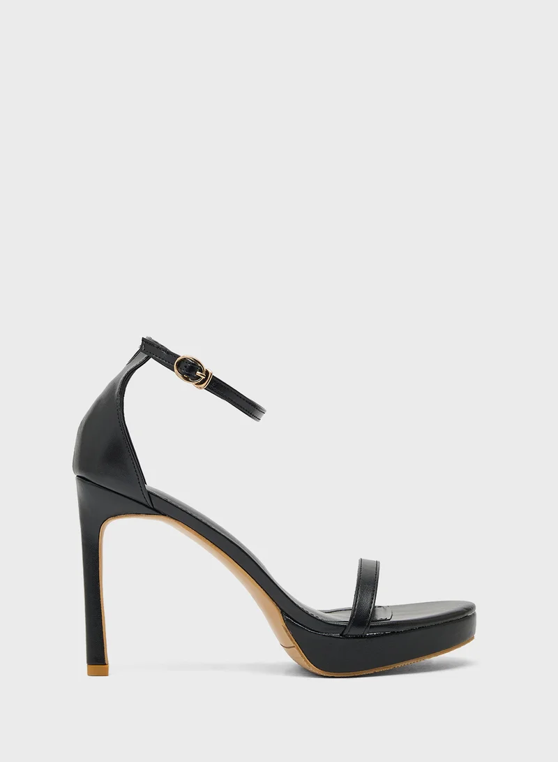 ايلا Heeled Platform Sandal