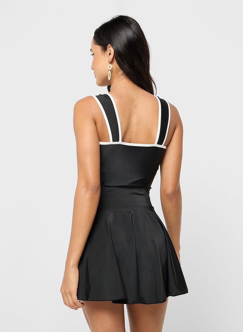 ايلا قطعة واحدة ملابس سباحة مع تنورة خارجية - Image 3