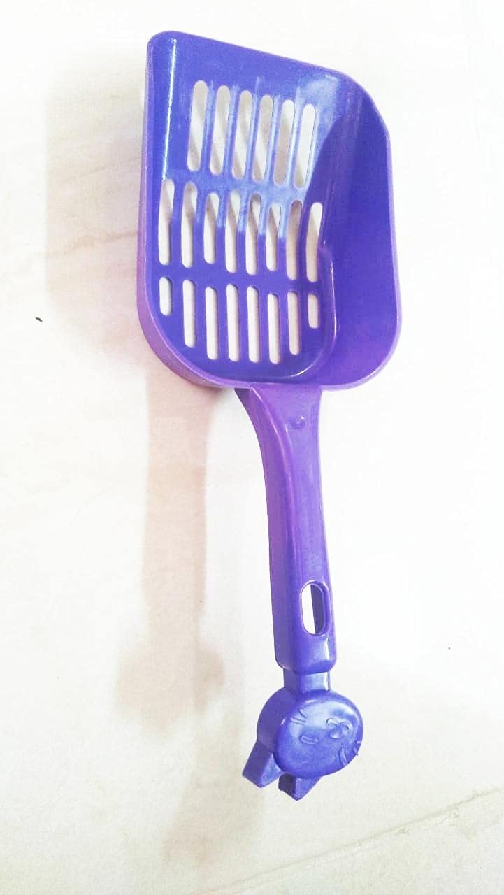 Cat Litterbox Shovel - Durable Purple Plastic Sifter Scoop - Ergonomic Handle with Decorative Cat Face Design - Easy Clean Pet Waste Tool