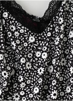 Lacy Dreams BEAUTIFUL KNIT CHEMISE  - Image 3