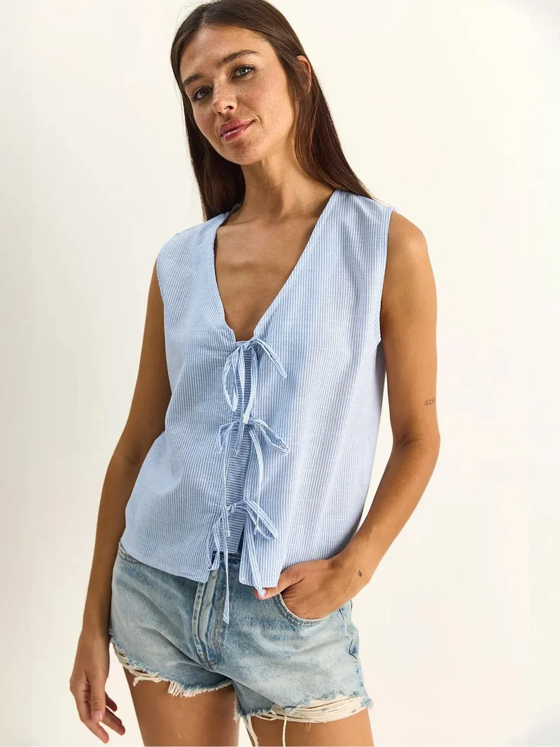 Bianco Lucci LUCCI Striped V-Neck Blouse with Tie Detail