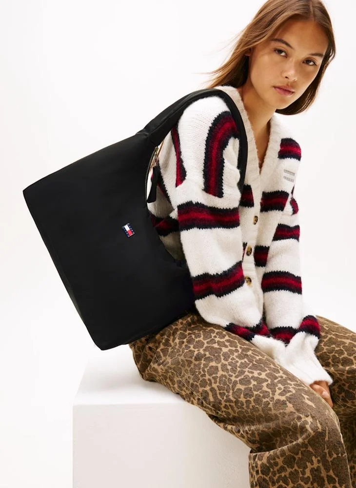 تومي جينز حقيبة هووبو مبطنة بلوحة شعار معدنية