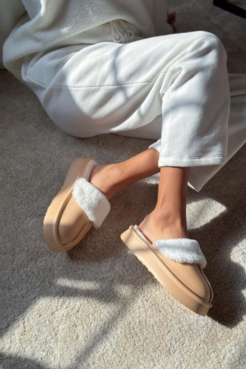 نيشانتاشي شوز Akali Nude Matte Furry Flat Sole Women's Home Slippers