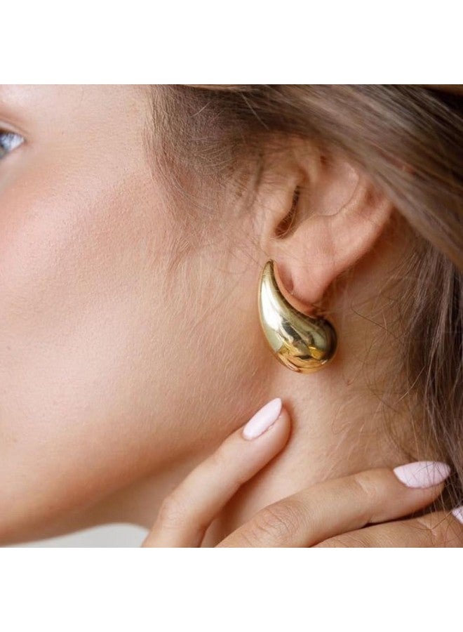 SOAR Medium Trend Earrings Lightweight 18K Gold Plated Waterproof Stainless Steel Hoop Earrings - Stylish Accessories For Every Occasion - Image 2