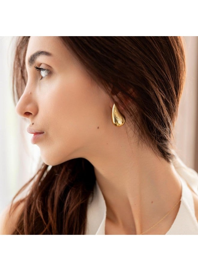 SOAR Medium Trend Earrings Lightweight 18K Gold Plated Waterproof Stainless Steel Hoop Earrings - Stylish Accessories For Every Occasion - Image 4