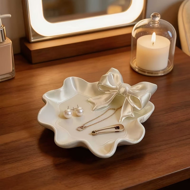 White Girly Heart Jewelry Tray With Bow And Wave Edge For Ring Earring Storage Home Decor Office Desk Themed Party Christmas Thanksgiving Valentine Holiday Gift - Image 1