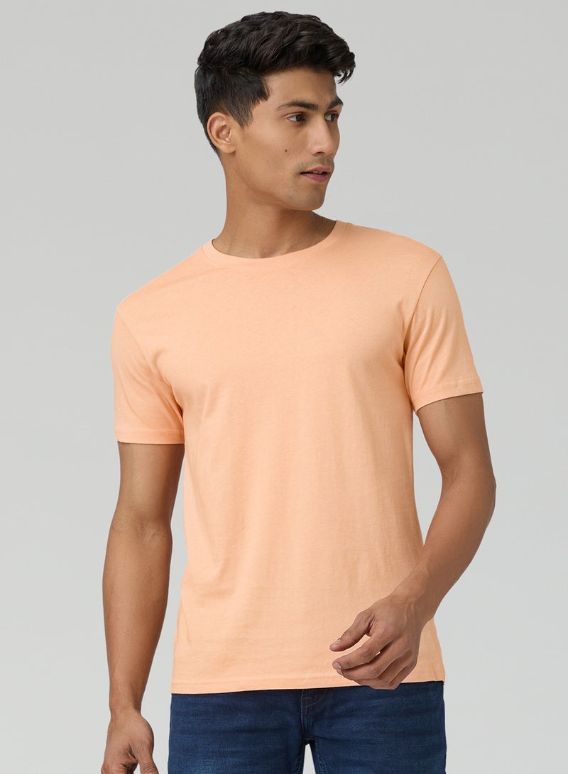 اكس واي اكس اكس تي شيرت رجالي من القطن بقصّة عادية ورقبة دائرية من XYXX - Image 1