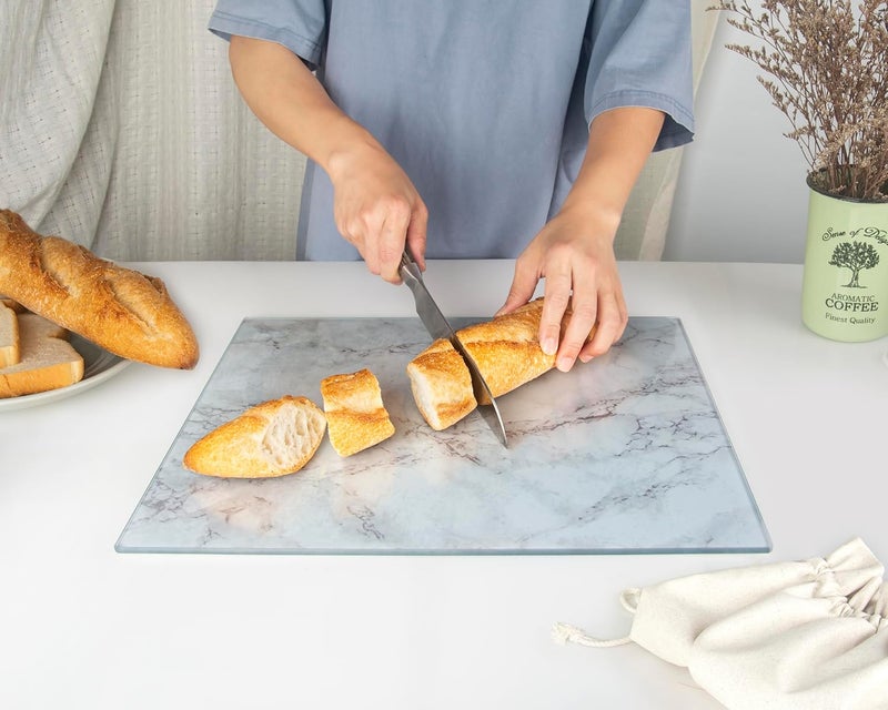 Kitchenville لوح تقطيع زجاجي من كيتشينفيل 40×30 سم: شفاف، متين، صحي لحماية سطح العمل - مقاوم للخدش، مقاوم للحرارة، سهل التنظيف - Image 3