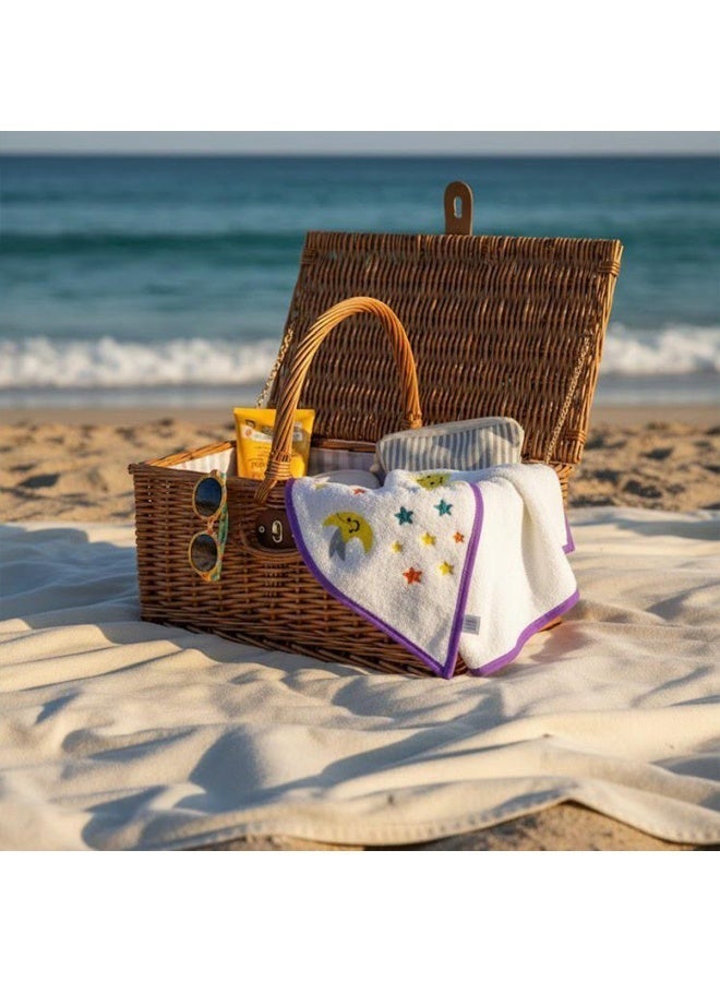 توالا منشفة حمام بغطاء رأس للأطفال، لون أبيض، بخطوط بنفسجيه ، تطريز ملون بتصاميم مرحة، قطن طبيعي ١٠٠٪، سريع الجفاف، ناعم على البشرة، ٧٥*٧٥ سم - Image 2