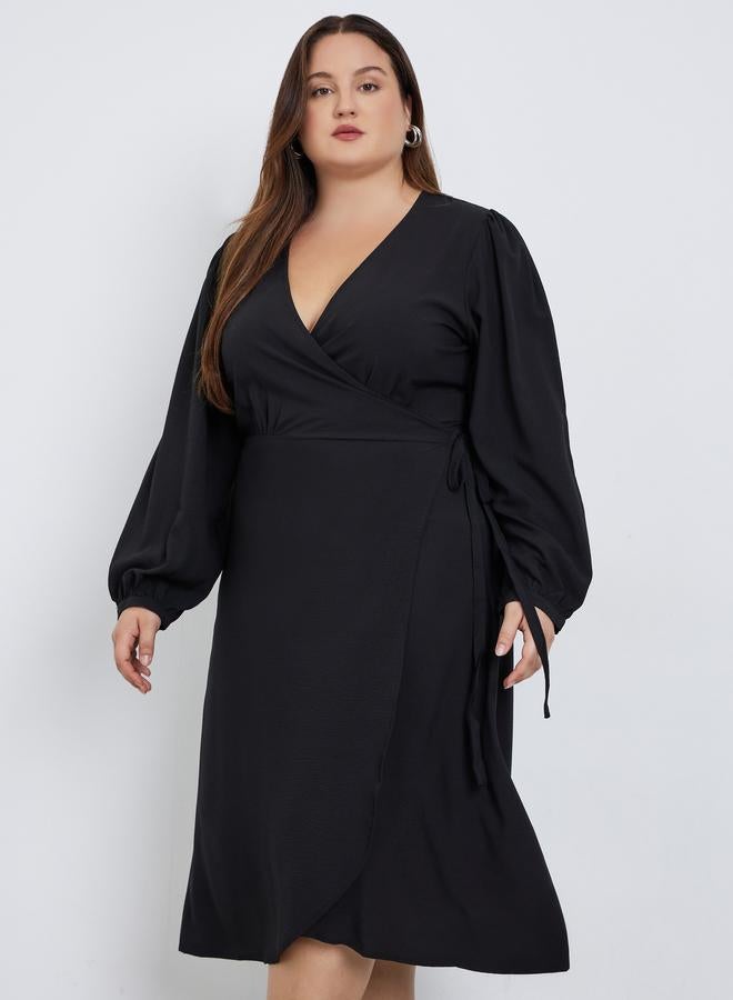 ستايلي فستان ميدي بمقاس كبير ونمط لف مع أكمام طويلة - Image 2