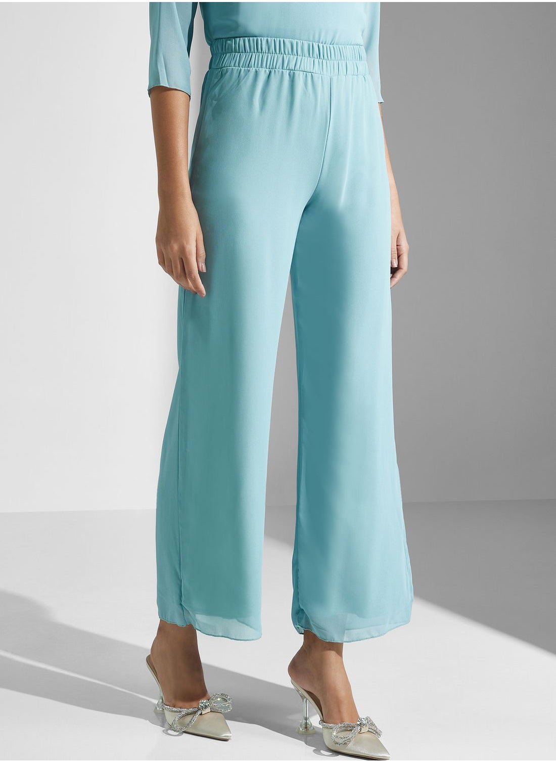 Asymmetrical Styled Hem Jumpsuit - https://f.nooncdn.com/p/pzsku/ZDA9C0C1768AD2EED8EDCZ/45/_/1713784223/45950c5f-81c0-46c0-97c1-14a252ef1357.jpg?format=jpg&width=original