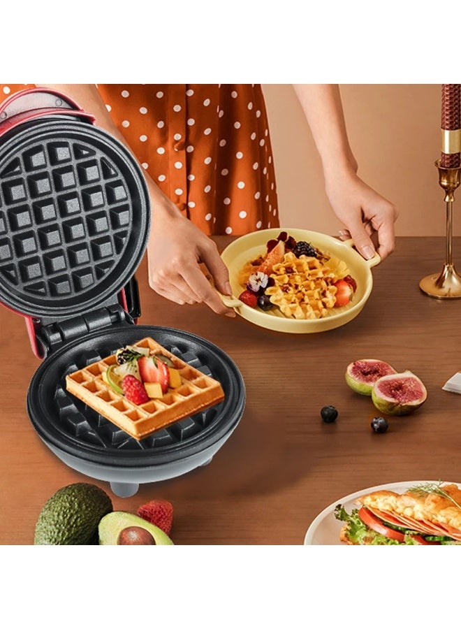 صانعة وافل صغيرة سريعة التسخين، مقاس 4 بوصات، مزودة بسطح غير لاصق؛ تتميز بتصميم مدمج وسهولة التنظيف، ومثالية لتحضير وجبات الإفطار أو الحلويات أو السندويشات أو الوجبات الخفيفة الأخرى (جهد 220 فولت). - Image 3