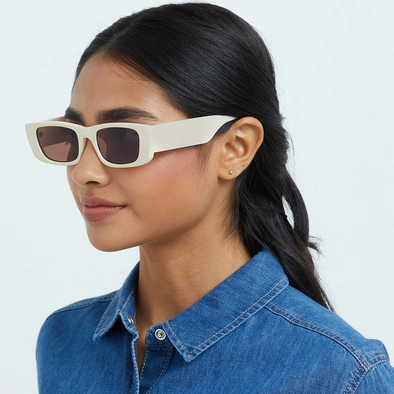 بلاك أوت Women's نظارة شمسية نسائية BlackOut MANHATTAN من Eyewa مستطيلة للنساء