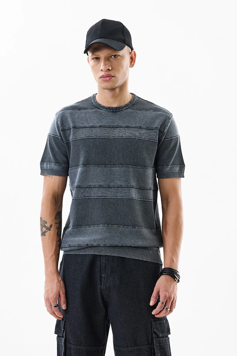 سنيتش تيشيرت قطن % بقصة ضيقة ونقوش