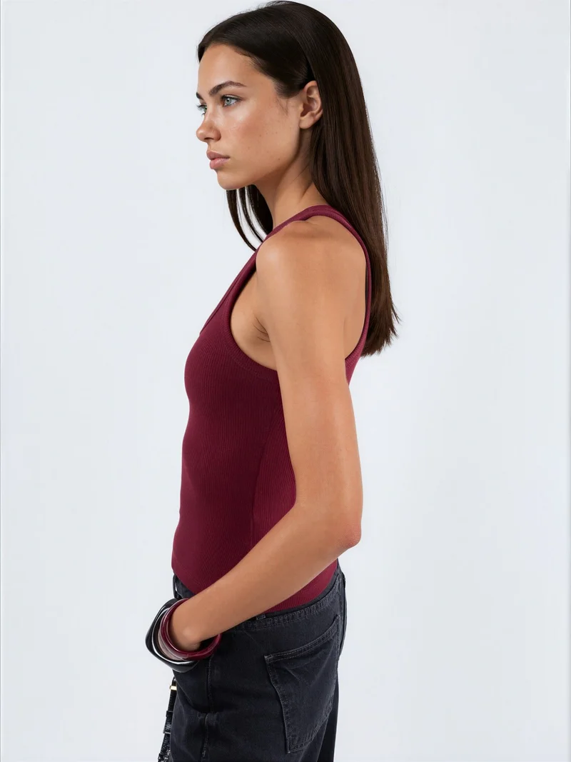 بوسيم BUSEM V-Neck Ribbed Tank Top