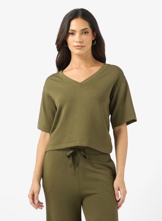 بلوزة بأكمام طويلة وياقة على شكل حرف - pzsku/ZDAA834E5650F28689704Z/45/1759328513/bc3cbc3f-3b19-4c49-8a03-692f2a77e529