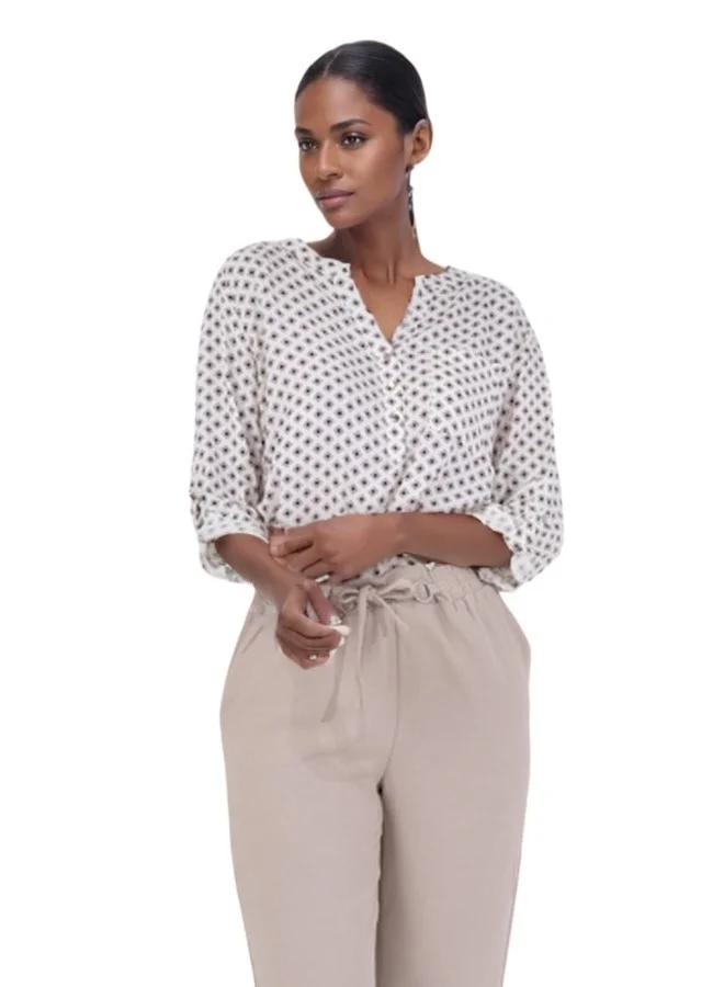 ZABAIONE Diamond Print V-Neck Blouse - White with Black print