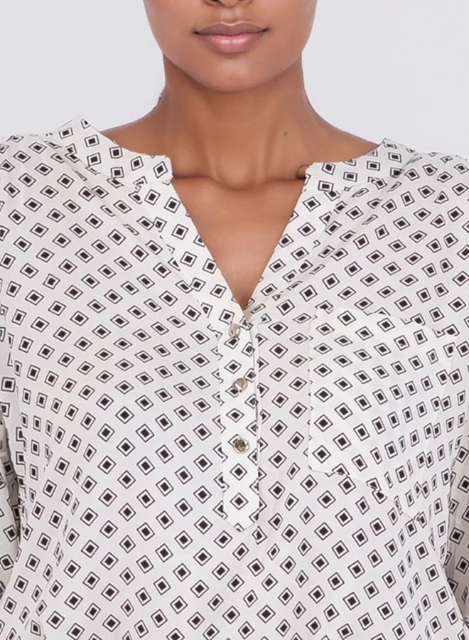 ZABAIONE Diamond Print V-Neck Blouse - White with Black print