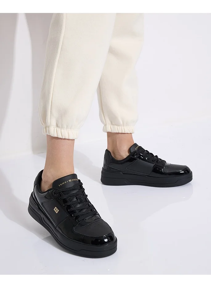 TOMMY HILFIGER Lace Up Low Top Sneaker