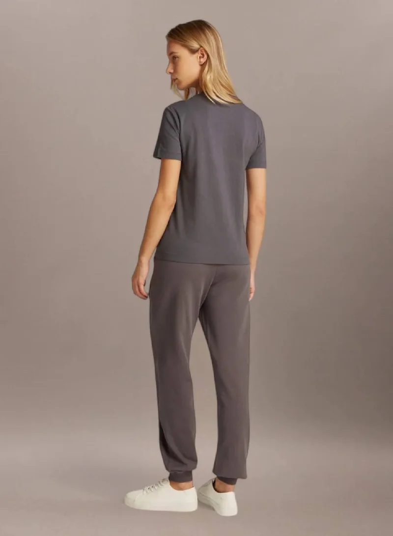 Calvin Klein Boulevard Logo Appliqué T-shirt for Women | Best Price UAE