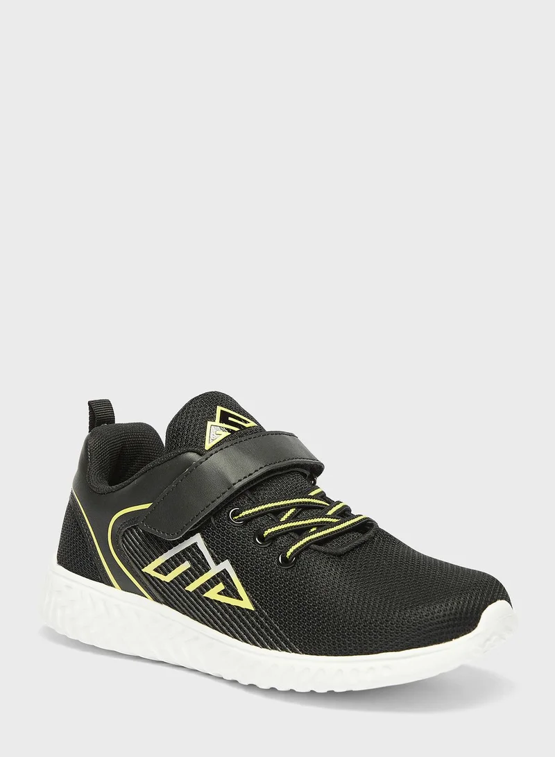 shoexpress Youth Low Top Velcro Sneakers