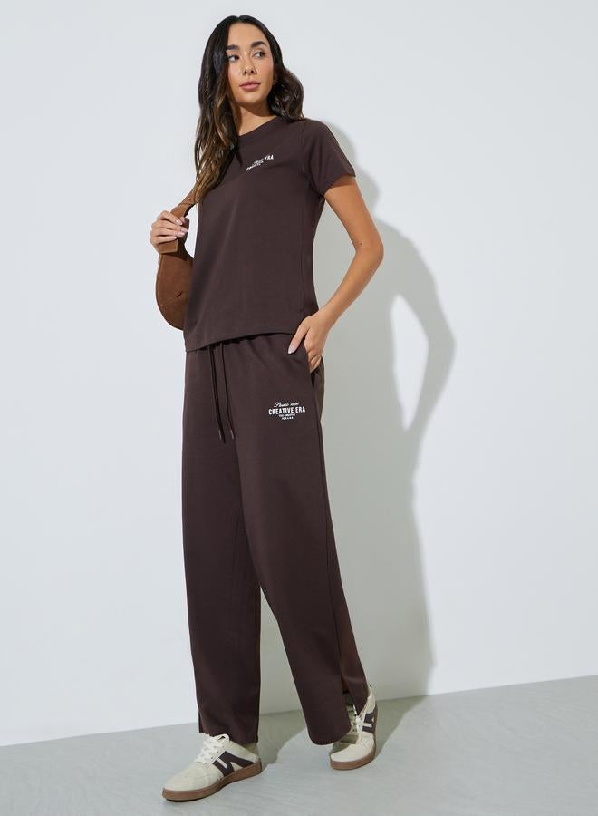 ستايلي طقم تيشرت جرافيك وبنطلون جوغر - Fit Block Top (WTS001-RegSS) Bottom (WTS001-RegSS) - Image 1