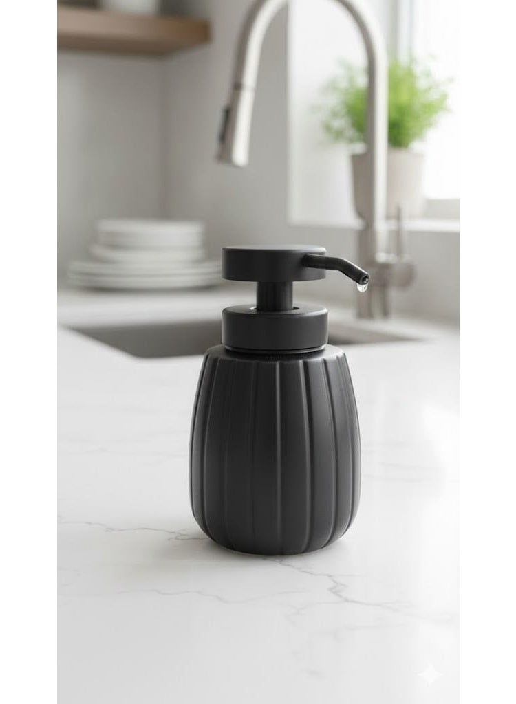 Black Glass Shower Dispenser – Refillable Soap, Shampoo & Body Wash Pump Bottle - Image 1