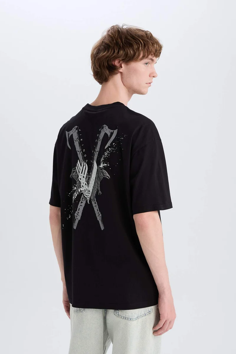 ديفاكتو Vikings Boxy Fit Crew Neck Printed Short Sleeve T-Shirt