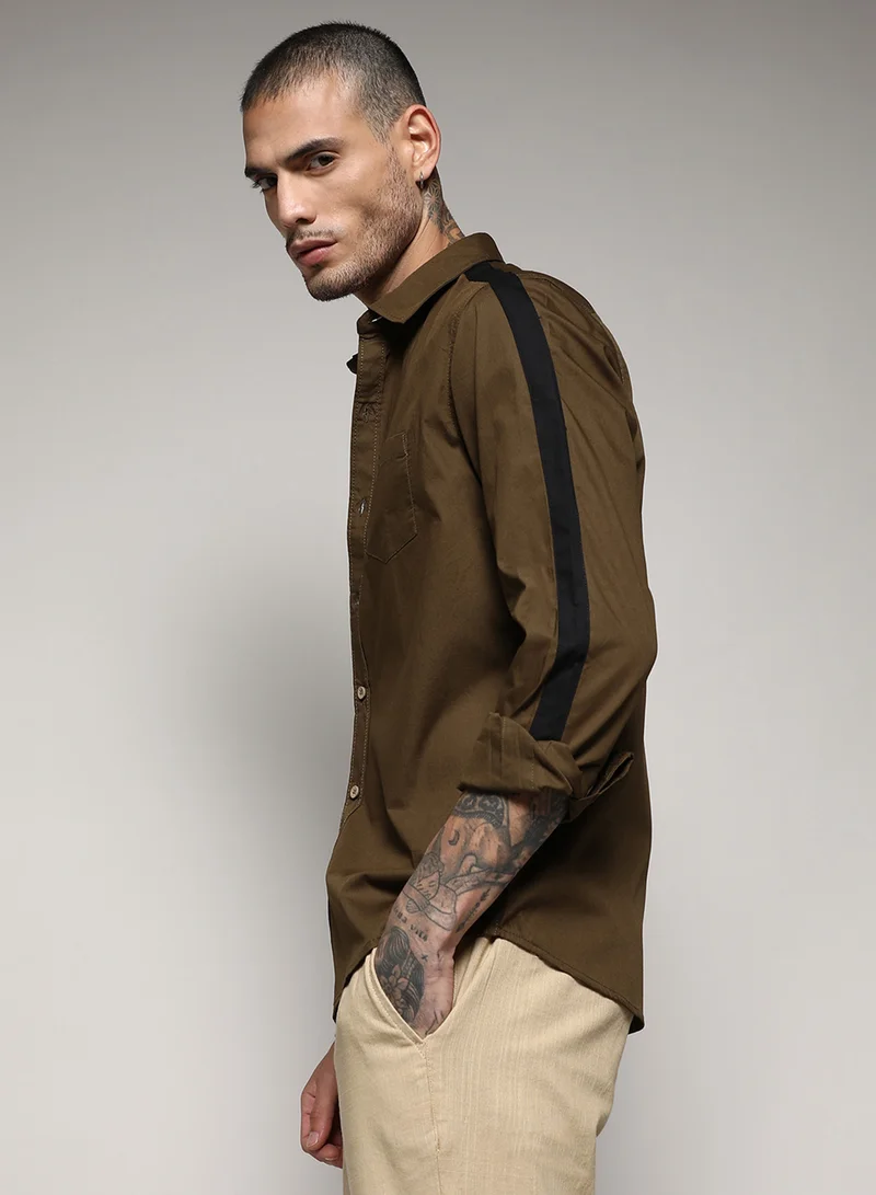 كامبوس سوترا Men's Olive Green Side Striped Shirt