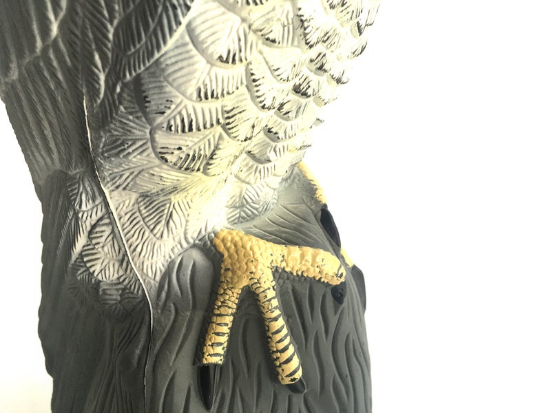 YOFIT Bird Scarecrow Fake Horned Hawk Decoy,Bird Repellent Garden Protectors, Natural Enemy Pest Deterrent Scarecrow - Image 4